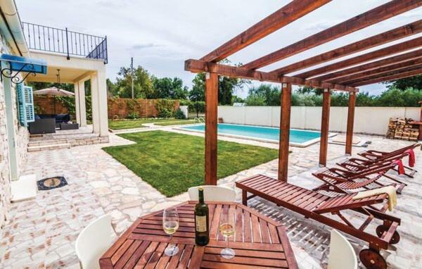 Villa Pistan Murvica  외부 사진